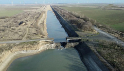 Without water and tourists: blowing up of the Kakhovka HPP and its consequences for Crimea