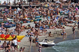 Everything for tourists: how Crimea is experiencing a new "wave" of coronavirus