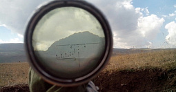 Diary of an 18-year-old volunteer’s mother: relationships between “locals and military” and “women and men”